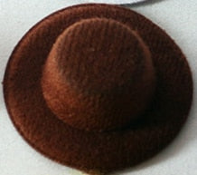 Chapeau magique pour Afropoupée marron